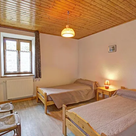 Spacieux Avec Jardin Et Cheminee A Gumieres - Fr-1-496-148