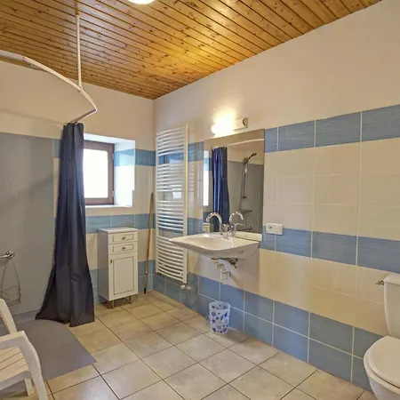 Spacieux Avec Jardin Et Cheminee A Gumieres - Fr-1-496-148 Holiday home