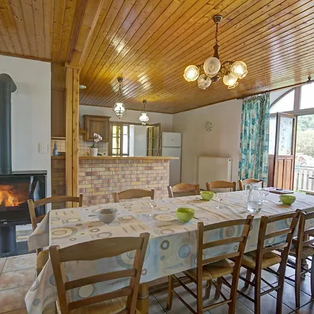 Spacieux Avec Jardin Et Cheminee A Gumieres - Fr-1-496-148 *