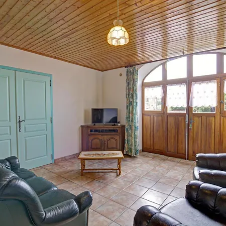 Holiday home Spacieux Avec Jardin Et Cheminee A Gumieres - Fr-1-496-148